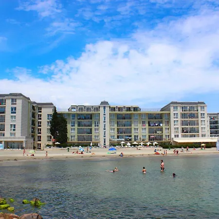 първа линия *