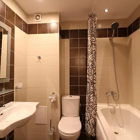 първа линия * 帕莫瑞