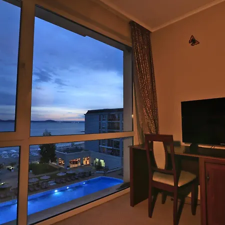 първа линия Apartamento