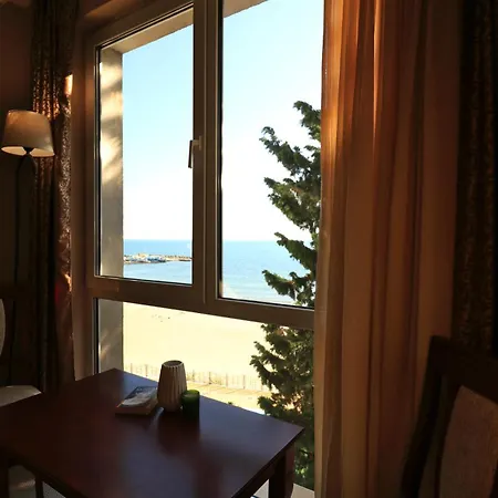 първа линия Apartamento *