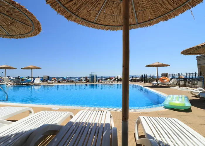 първа линия Apartament *