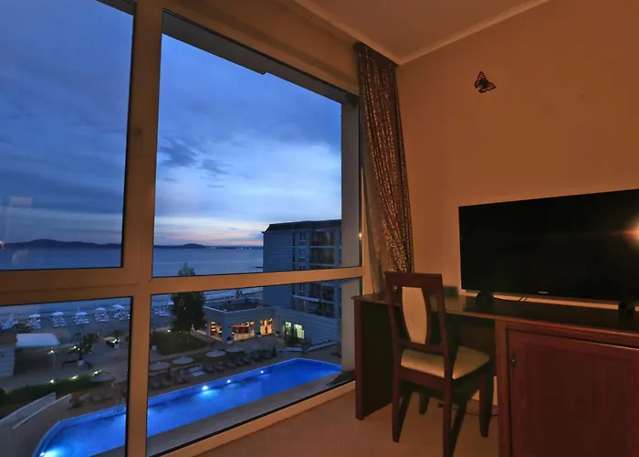 първа линия Apartament